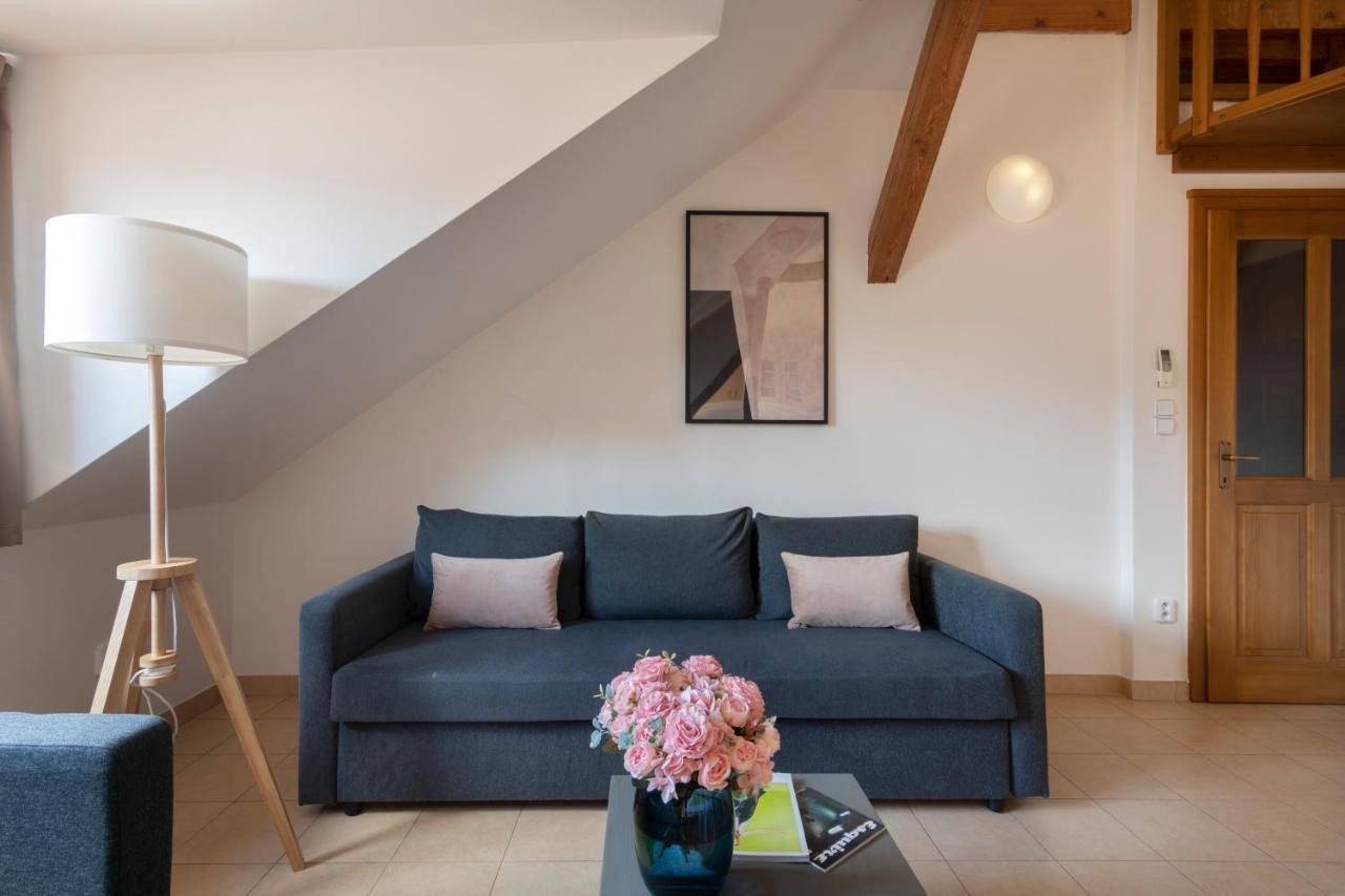 Bohemian Dreams Apartments And Suites By Dwellfort Πράγα Εξωτερικό φωτογραφία