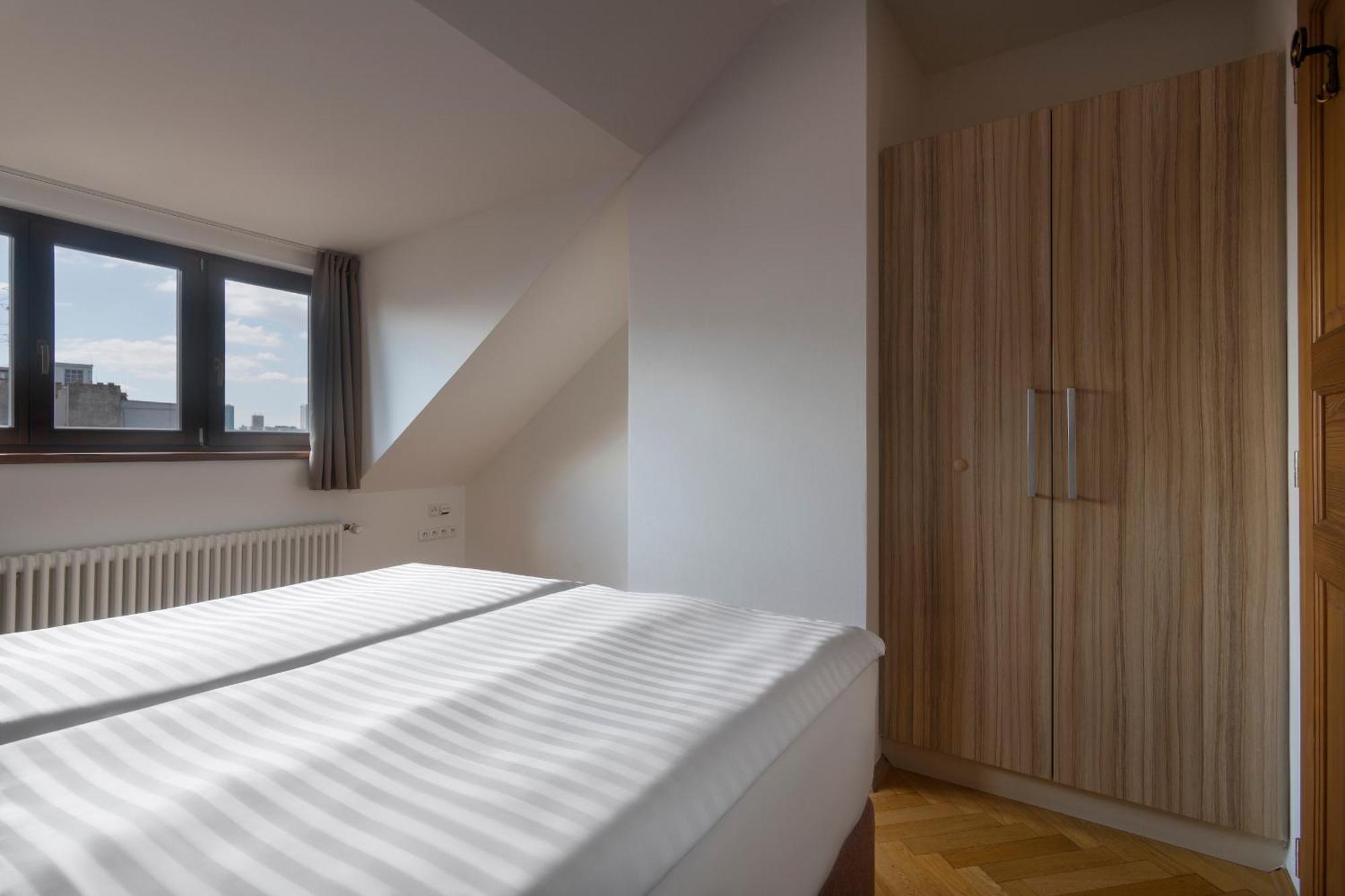 Bohemian Dreams Apartments And Suites By Dwellfort Πράγα Δωμάτιο φωτογραφία