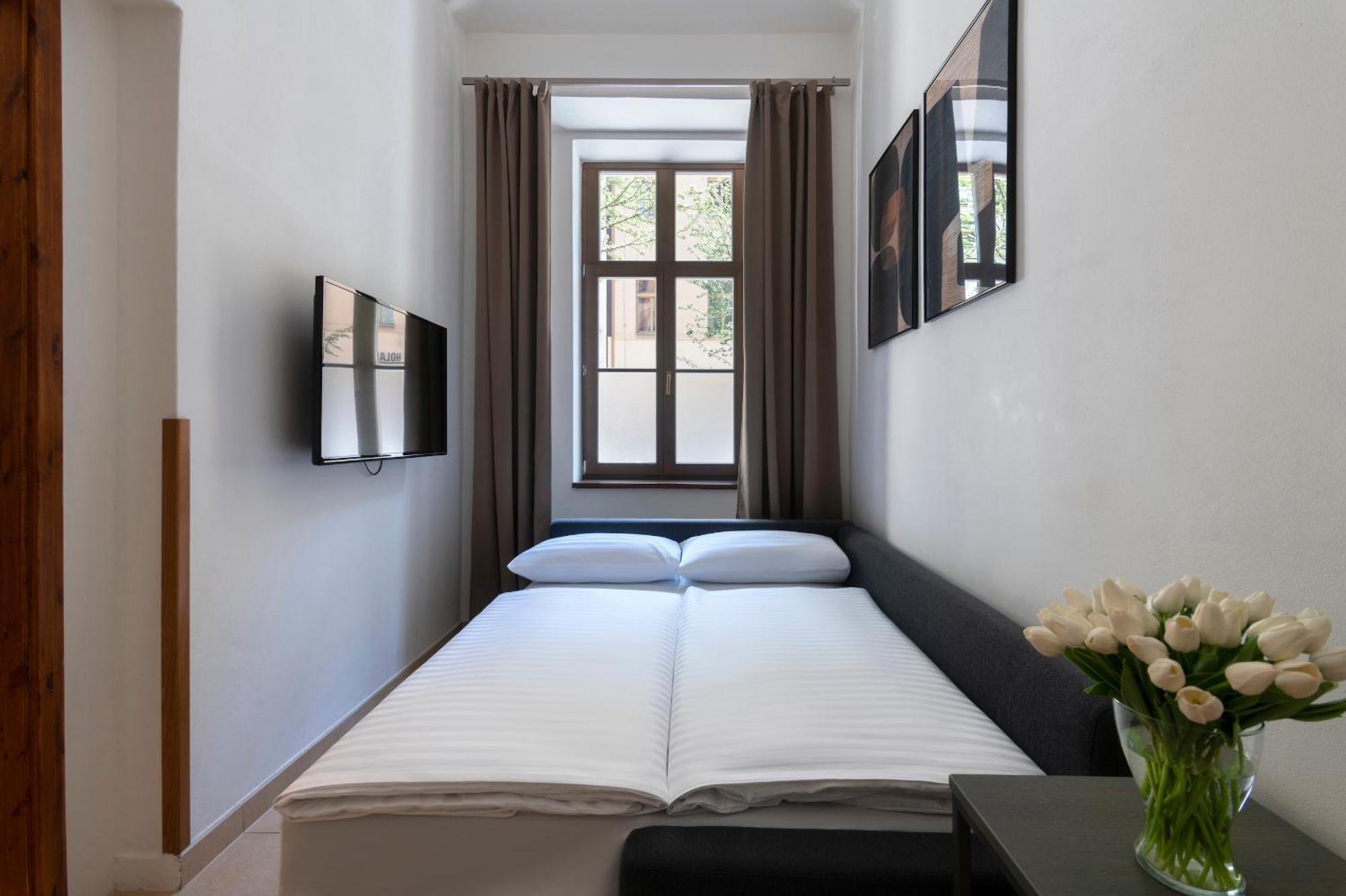 Bohemian Dreams Apartments And Suites By Dwellfort Πράγα Δωμάτιο φωτογραφία